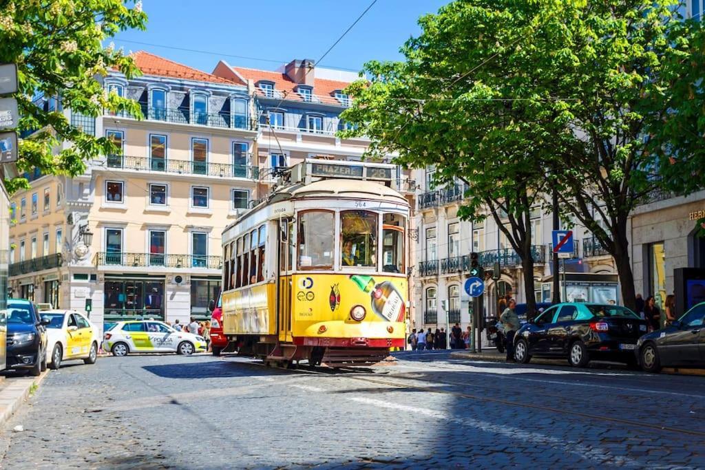 1Br @ Downtown Lisbon Chiado Apartment Екстериор снимка